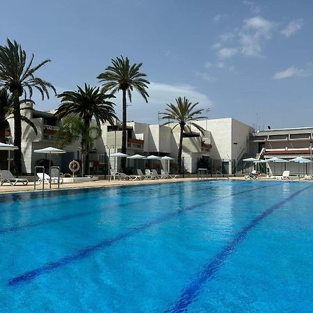 Pool View Apartment Primavera อาโรนา ภายนอก รูปภาพ